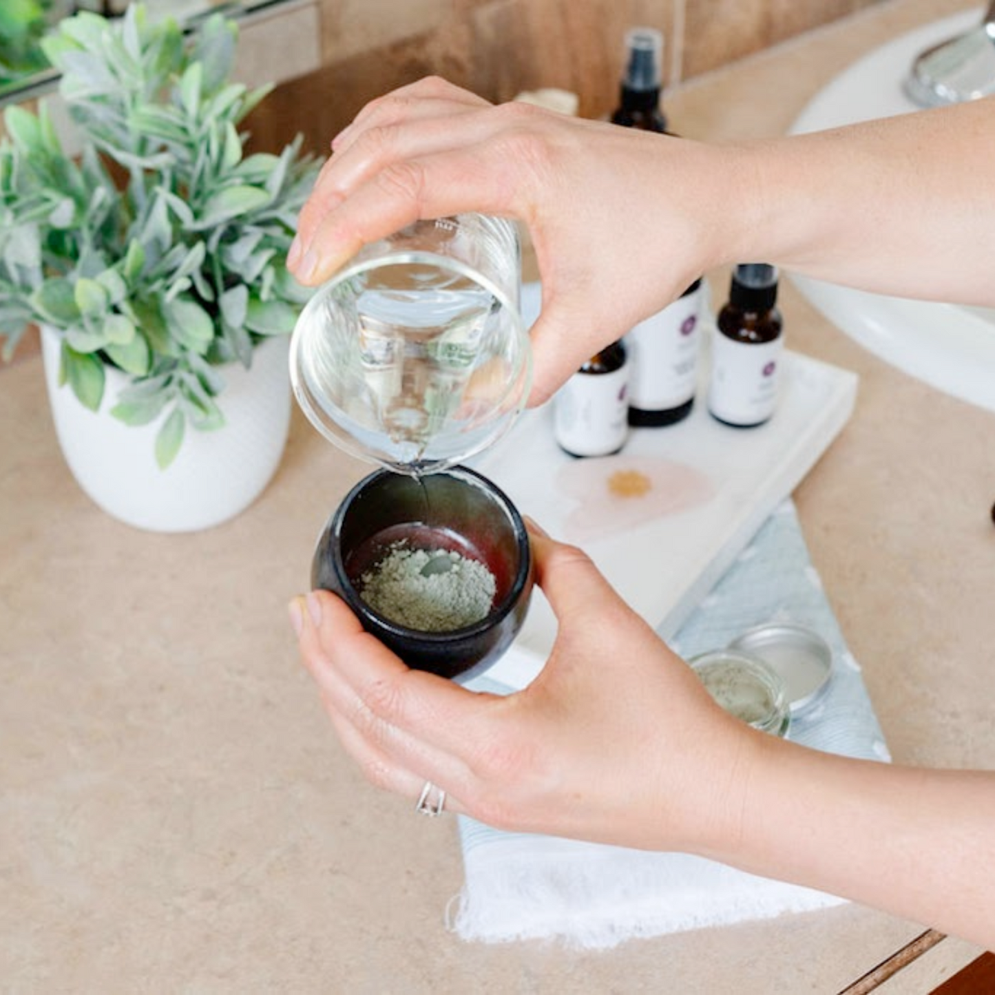 Beauty Bowl & Green Glow Face Mask Combo